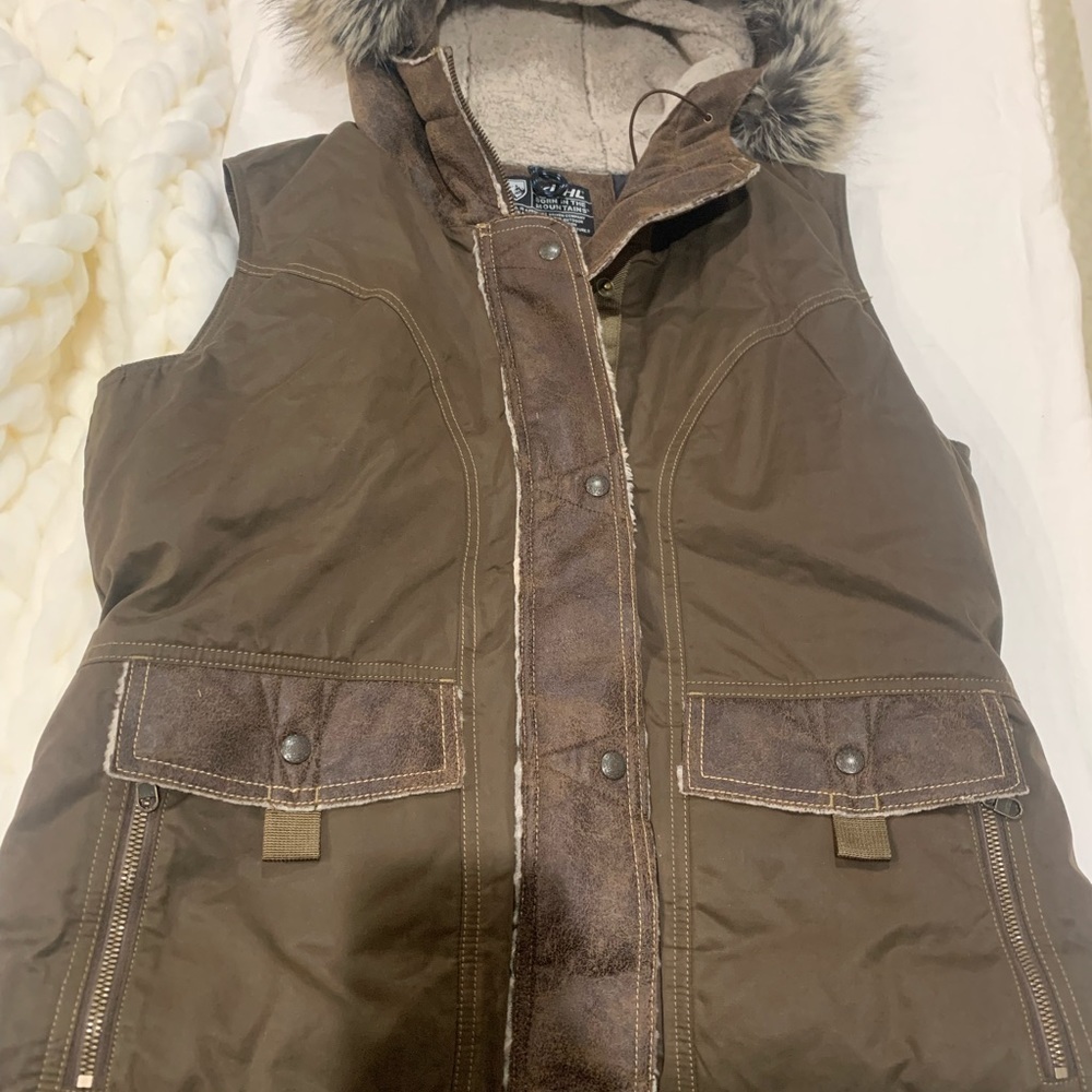 KUHL vest